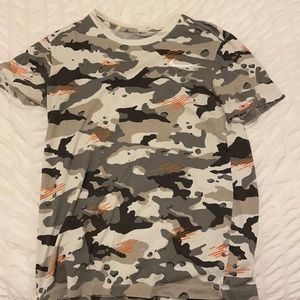 Nike dri-fit tee size small